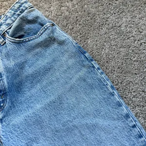 Abercrombie & Fitch The Dad High Rise Curve Love Size 25/0 Short thumbnail 5