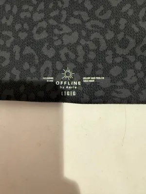 Leopard Aerie OFFLINE by Leggings Print thumbnail 2