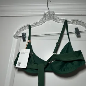 NWT Quince Italian Demi Bikini Top in palm green women's large thumbnail 3