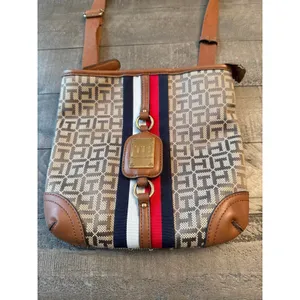Vintage Tommy Hilfiger Crossbody bag. Brown Canvas Adjustable‎ Strap thumbnail 2