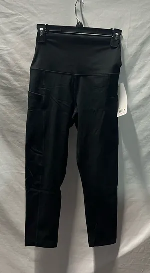 Yogalicious Lux Black Crop‎ Tight with Side Pocket Detail M thumbnail 1
