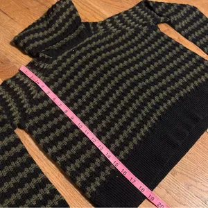 John + Jenn casual Olive and Black Checkered Turtleneck‎ Sweater size M thumbnail 8