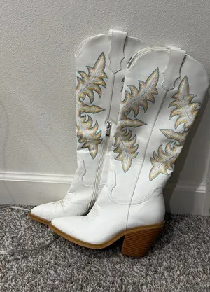 Isnom Cowgirl Boots White Size 8 thumbnail 1