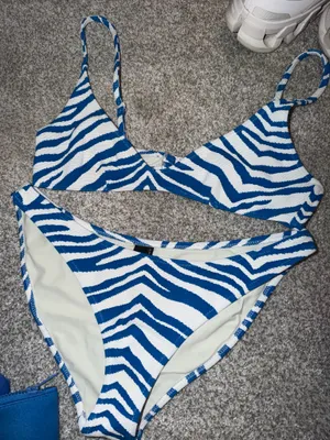 Triangl Bikini thumbnail 2