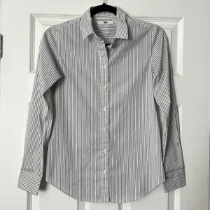 Uniqlo Striped Button-Down Top - Size XS thumbnail 1