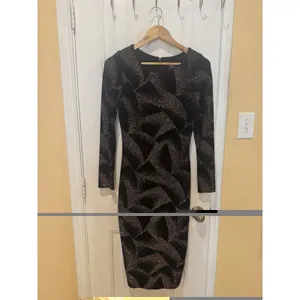 B&A by Betsy & Adam Women's Black Glitter-Knit Scoop Neck Sheath Dress Size 4 thumbnail 2