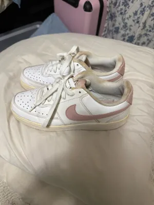 Air Force Nike Women’s 1 White thumbnail 3