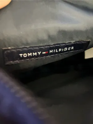 Tommy Hilfiger Heart Shaped Crossbody Navy & Red Glitter Heart Purse thumbnail 10