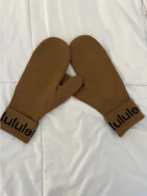 Lululemon mittens  thumbnail 2