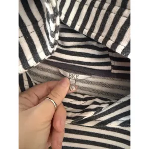 BKE Womens Striped Asymmetrical Button Neck Hoodie Sweatshirt Grey‎ White Large thumbnail 8