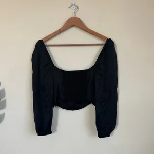 Aritzia Sunday Best Silky Cupro Crop Sweetheart Top thumbnail 11