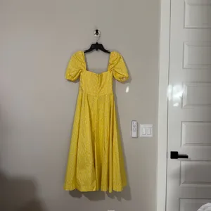 House of CB TALLULAH YELLOW FLORAL PUFF SLEEVE MIDI DRESS Size L thumbnail 9