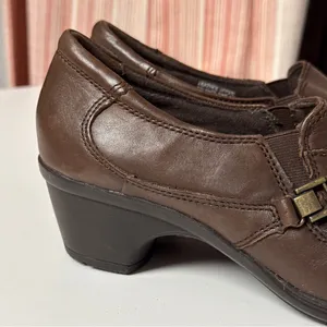 Earth Origins Roxanne Brown Leather Clogs Size 8.5M thumbnail 8