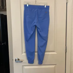 Figs scrubs, jogger, pants, size XS/P ￼ thumbnail 5