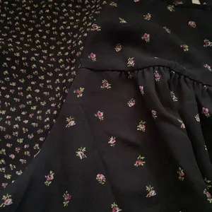Gap pink rose bud black swing blouse, size large thumbnail 6