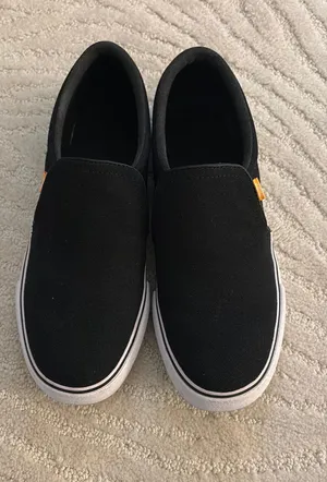 Nike Sneakers thumbnail 1