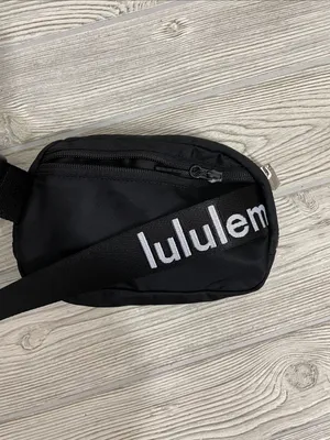 Lululemon Everywhere Belt Bag 1L thumbnail 4
