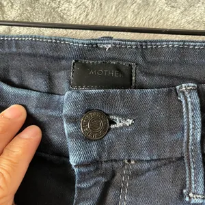 Mother High Waisted Looker Ankle Fray Size 26 Dark‎ Wash Last Call thumbnail 3