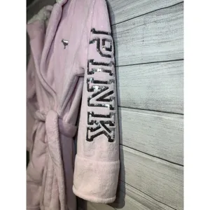 PINK Victoria's Secret Fleece Robe Size XS/S Pink Bling Belted Sherpa Hood thumbnail 5