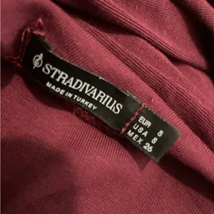 stradivarius Asymmetric Long Sleeve Top - Burgundy thumbnail 2