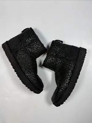 Ugg Classic Mini Snow Leopard Boots in Black S-611 Sz 9 thumbnail 2