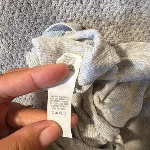 Aerie Women’s XS Gray Ribbed Long Sleeve Henley Snap Button Curved Hem Top #1800 thumbnail 8