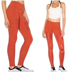 Alo yoga high rise workout moto leggings red cherry sz Medium thumbnail 2