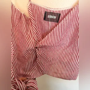 NWOT Reformation Linen Wrap Top Small thumbnail 4