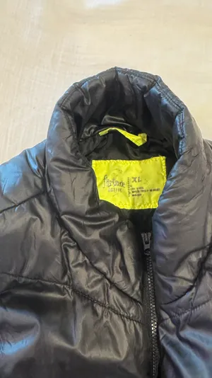 Black Vest Size XL thumbnail 3