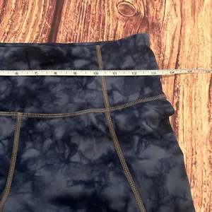 Women’s Athleta Tie Dye Navy Leggings Size Small thumbnail 4