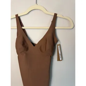 Skims Body Core Sculpt Plunge Thong Bodysuit Jasper Sz S NWT thumbnail 2