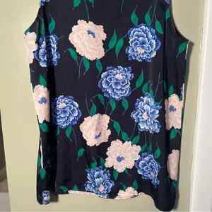 Ann Taylor Women's Size Medium Sleeveless V-Neck Blouse Navy Blue Pink‎ Floral thumbnail 8