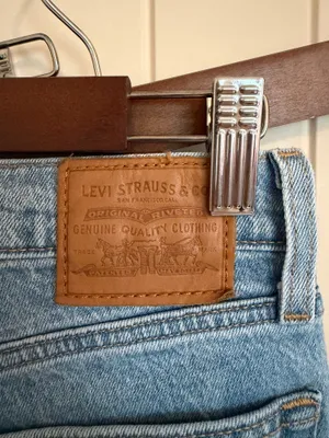 Levi’s Wedgie Jeans Straight Button Fly High-Rise Women’s thumbnail 4