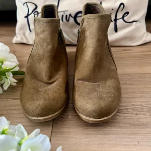 SO Olive Green Booties Brown Size 7.5 thumbnail 2