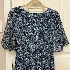 NWT!! KIRUNDO V-Neck Ruffle Abstract Floral Print Dress in Blue & White thumbnail 14