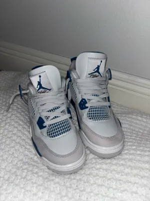 Air Jordan 4 military blue thumbnail 2