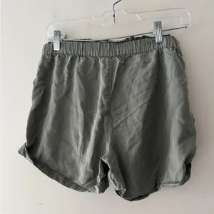Aerie High Waist Pull On Elastic Waist Shorts Army Green Front Tie Detail‎ thumbnail 5