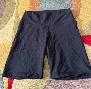 Aritzia TNA Black Cotton Bike Biker Shorts 7” Inseam Medium See ALL pics flawed thumbnail 1