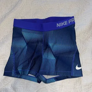 Nike Pros Shorts thumbnail 1