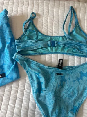 Triangl Bikini Set thumbnail 2