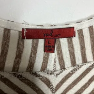 Red BKE‎ striped v-neck top size large thumbnail 4