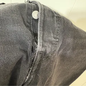 Levi’s Wedgie Straight Jeans Women’s 28 Black Distressed High Rise Raw Hem thumbnail 11
