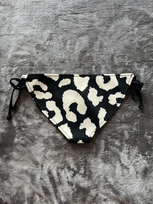 Triangl Bikini Bottoms thumbnail 2