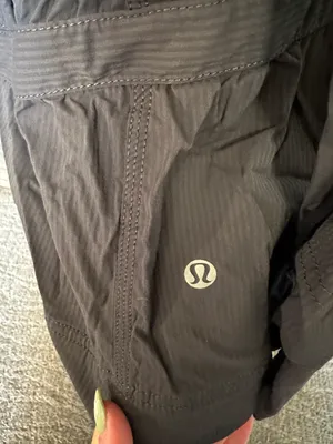 Lululemon Windbreaker thumbnail 4