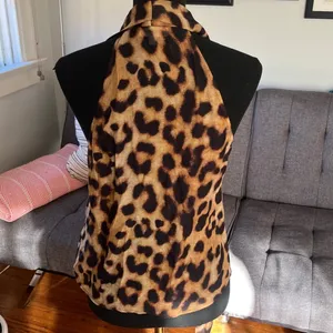 L'AGENCE Silk Leopard Print Sleeveless silk blouse with neck bow size XS thumbnail 2