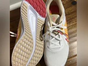 Nike womens Nike Quest 5 White Size 8.5 thumbnail 3