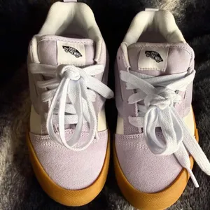 Vans Knu Skool Lavender White Sneakers Women’s 8 Youth 6.5 NWT thumbnail 4
