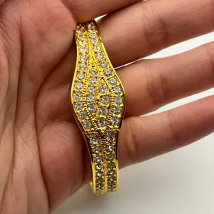 Xanadu Gold Tone Mother Pearl Rhinestones Accents Women’s Watch New Battery thumbnail 7