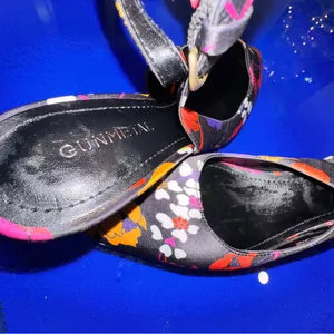 GunMetal‎ Floral Pointed Toe Kitten Heel Size 7 Y2K Pop Art Pumps comfortable thumbnail 8