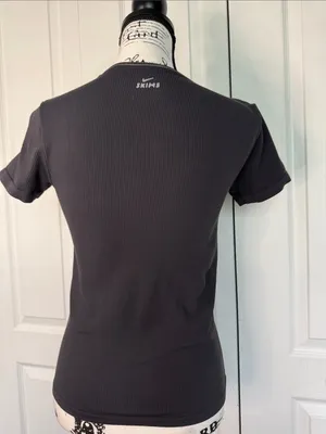 SKIMS Nike Ribbed Seamless Women’s Short-Sleeve Top in Black thumbnail 4